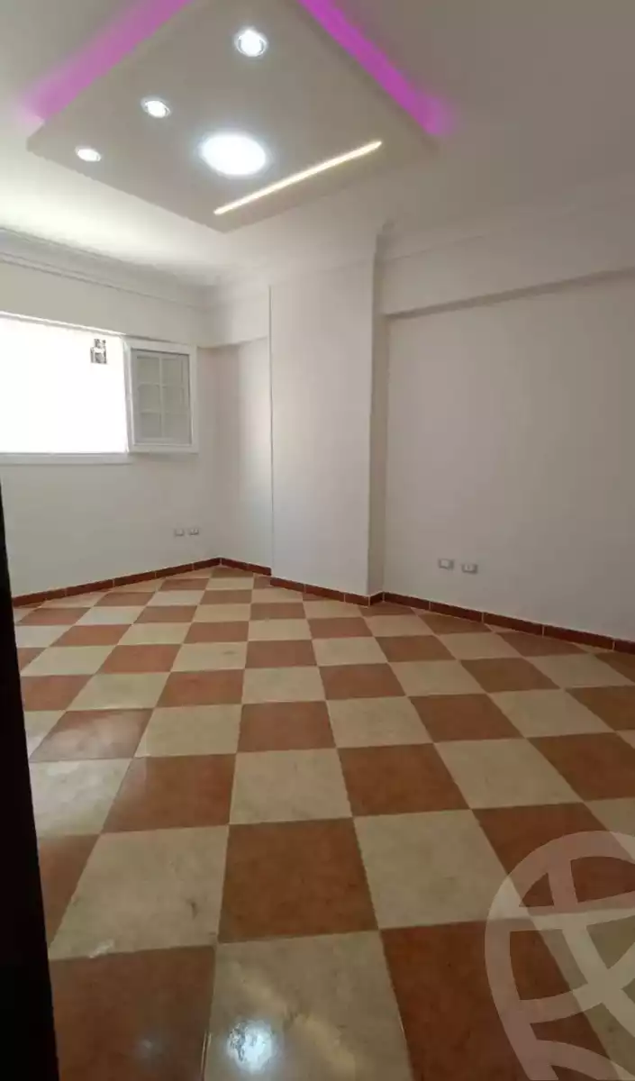 https://aqarmap.com.eg/en/listing/6552595-for-sale-alexandria-lsywf-el-daraeb-st