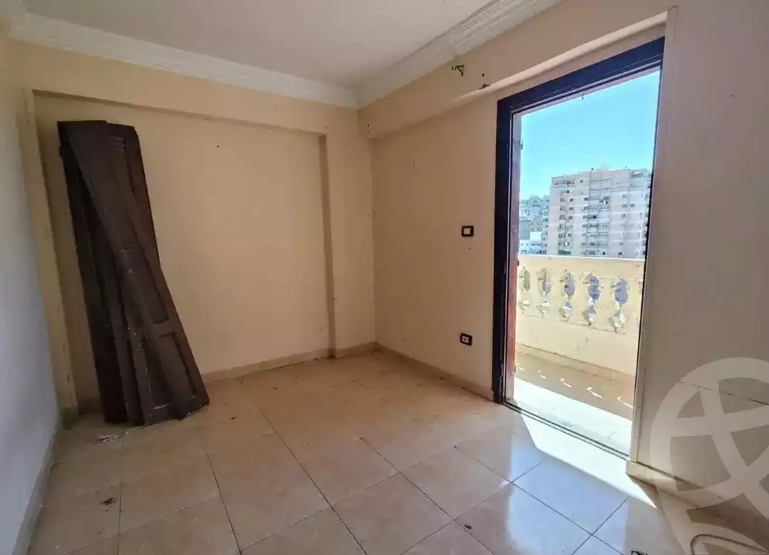 https://aqarmap.com.eg/ar/listing/6552619-for-sale-alexandria-el-asafra-abd-el-haleem-mahmoud-st