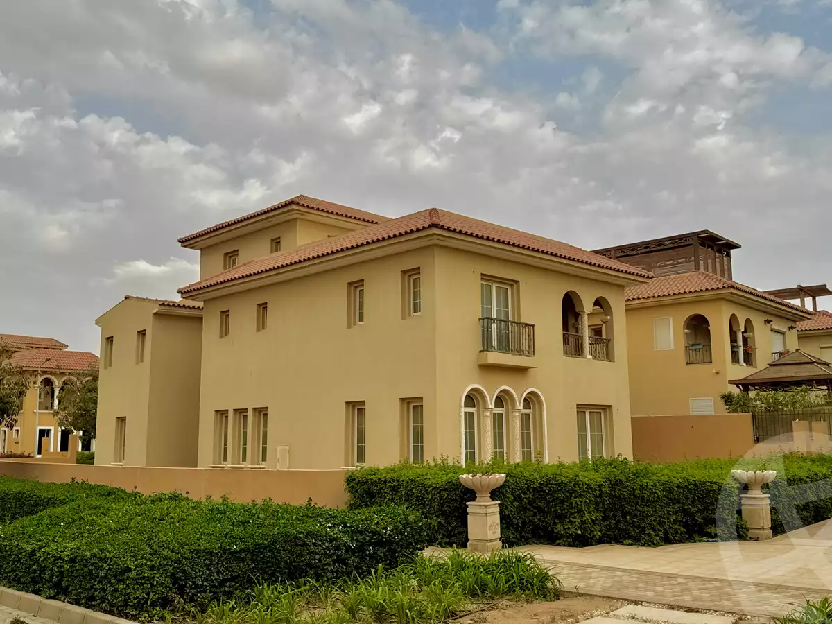 https://aqarmap.com.eg/ar/listing/6558347-for-sale-cairo-new-cairo-compounds-hyde-park-centre-ville-hyde-park
