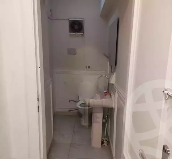 https://aqarmap.com.eg/ar/listing/6559133-for-rent-alexandria-ganaklis