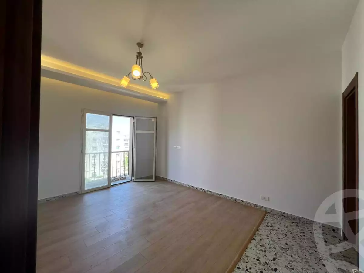 https://aqarmap.com.eg/ar/listing/6568823-for-rent-cairo-new-cairo-compounds-hyde-park-centre-ville-hyde-park