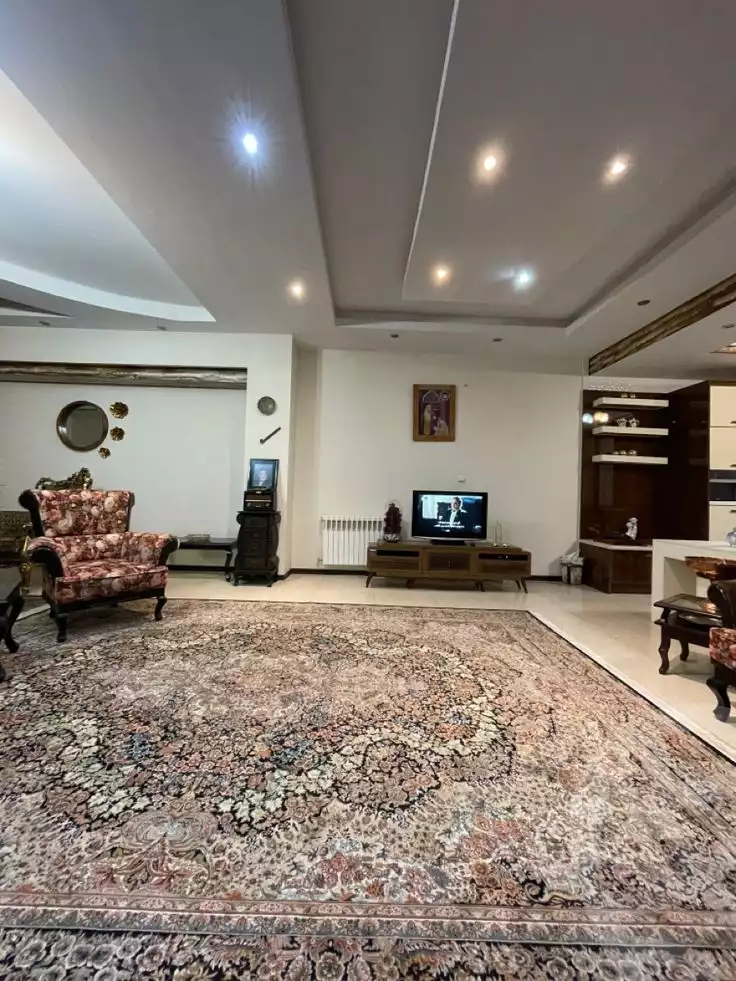 https://aqarmap.com.eg/en/listing/6571898-for-rent-cairo-new-cairo-compounds-hyde-park-centre-ville-hyde-park