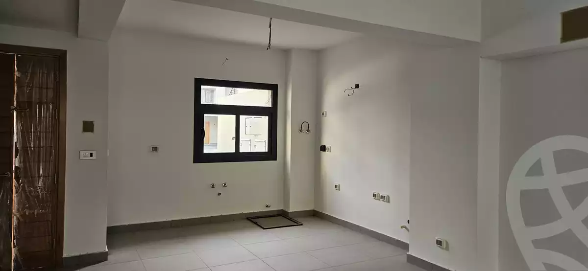 https://aqarmap.com.eg/en/listing/6573363-for-sale-cairo-el-shorouk-compounds-al-burouj-compound-imkan