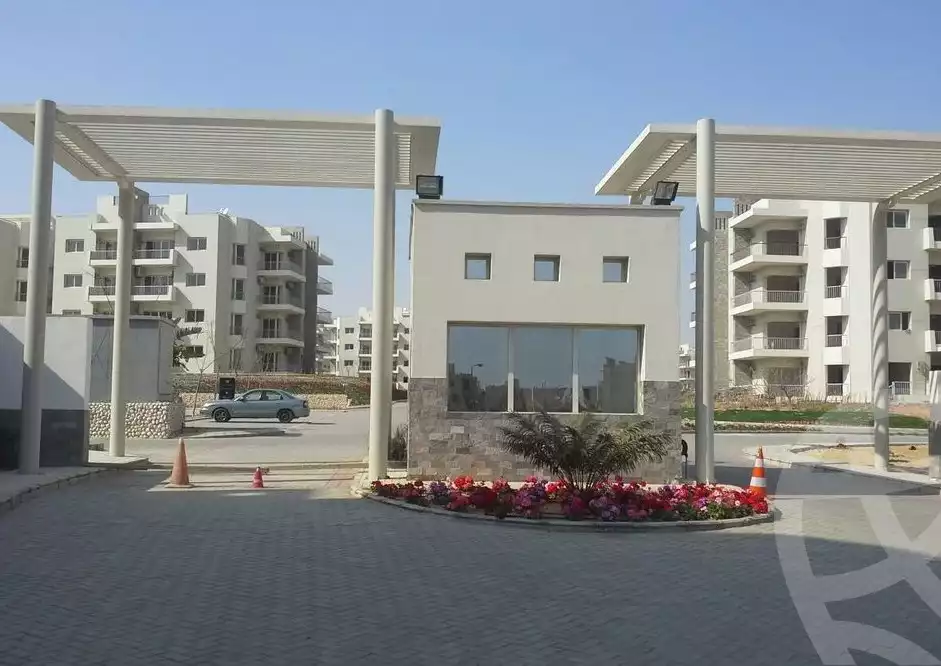 https://aqarmap.com.eg/en/listing/6574201-for-sale-cairo-el-sheikh-zayed-city-compounds-dh-drys