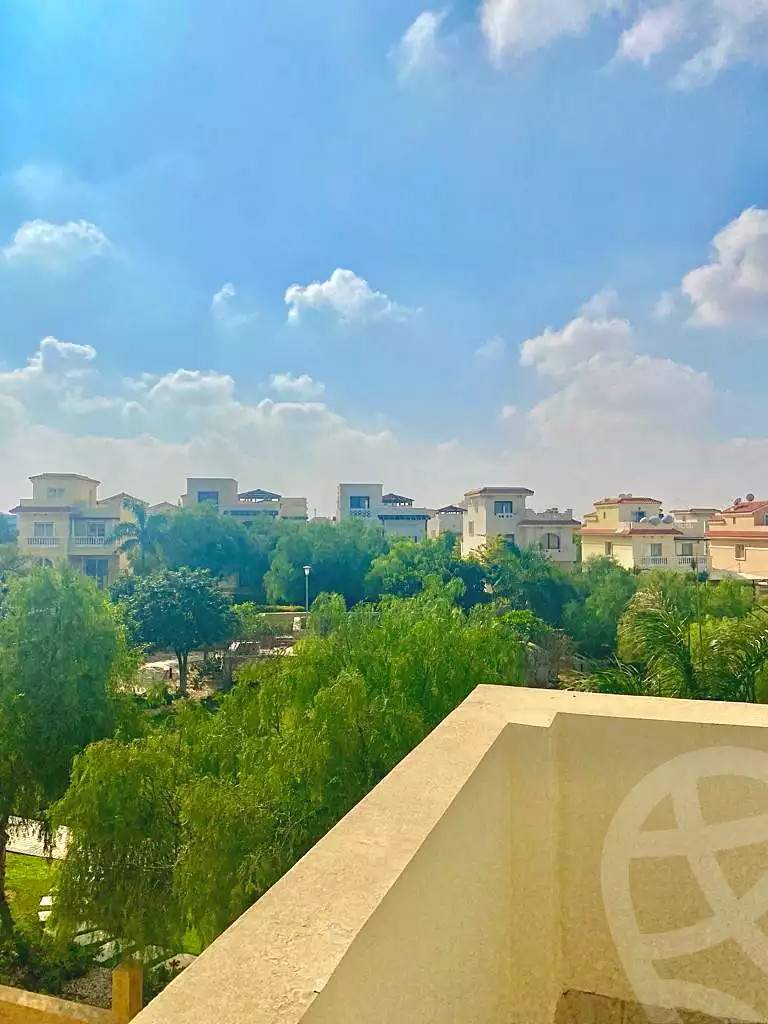 https://aqarmap.com.eg/en/listing/6574516-for-sale-cairo-new-cairo-compounds-hyde-park