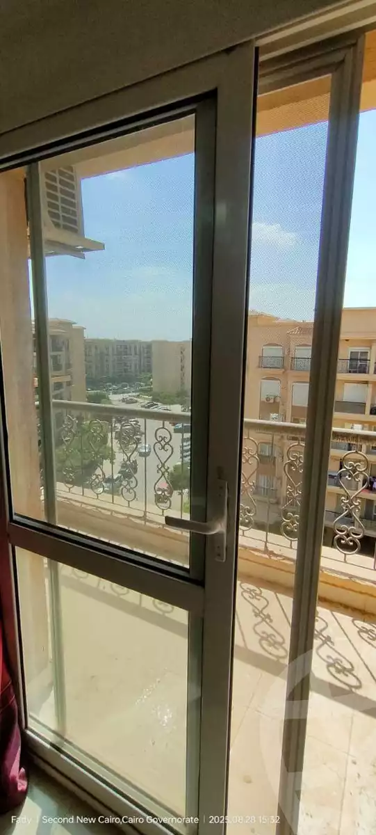 https://aqarmap.com.eg/en/listing/6575763-for-sale-cairo-new-cairo-lrhb-city-mtdd-lrhb-phase-7