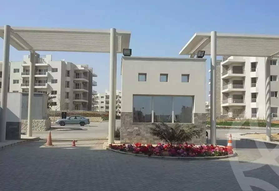 https://aqarmap.com.eg/ar/listing/6583186-for-rent-cairo-el-sheikh-zayed-city-compounds-dh-drys