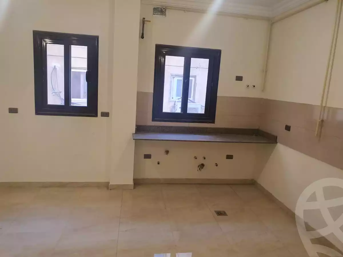 https://aqarmap.com.eg/ar/listing/6584205-for-rent-cairo-new-cairo-ganob-el-akadamiya-south-academy-a-zaid-ebn-haretha-st