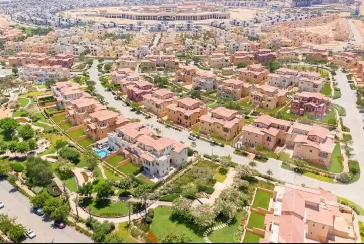https://aqarmap.com.eg/en/listing/6584557-for-sale-cairo-new-cairo-compounds-hyde-park-cluster-1-hyde-park