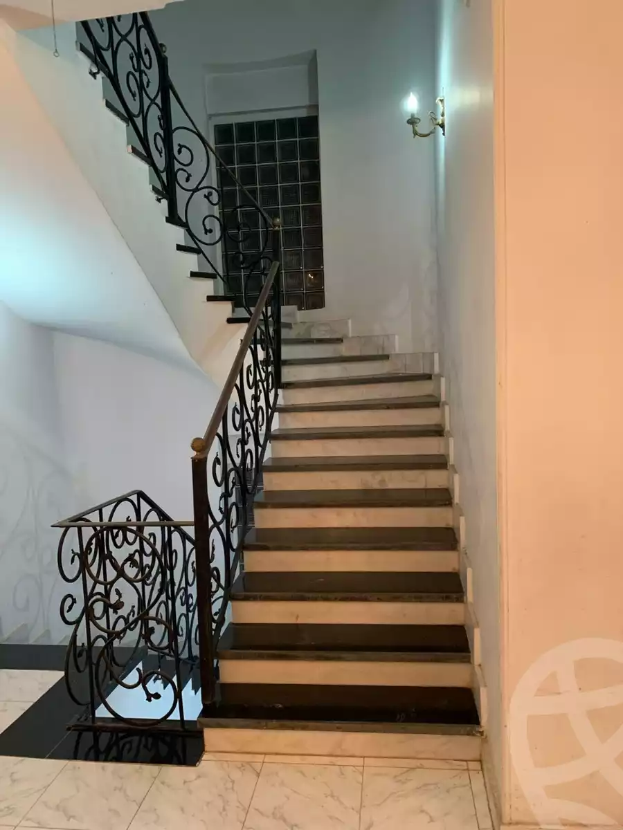 https://aqarmap.com.eg/en/listing/6586164-for-sale-cairo-el-sheikh-zayed-city-hay-el-yassmin
