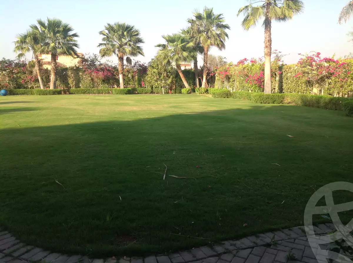 https://aqarmap.com.eg/ar/listing/6587758-for-sale-cairo-el-sheikh-zayed-city-alex-cairo-desert-road-kmbwnd-fy-tryq-skndry-lshrwy