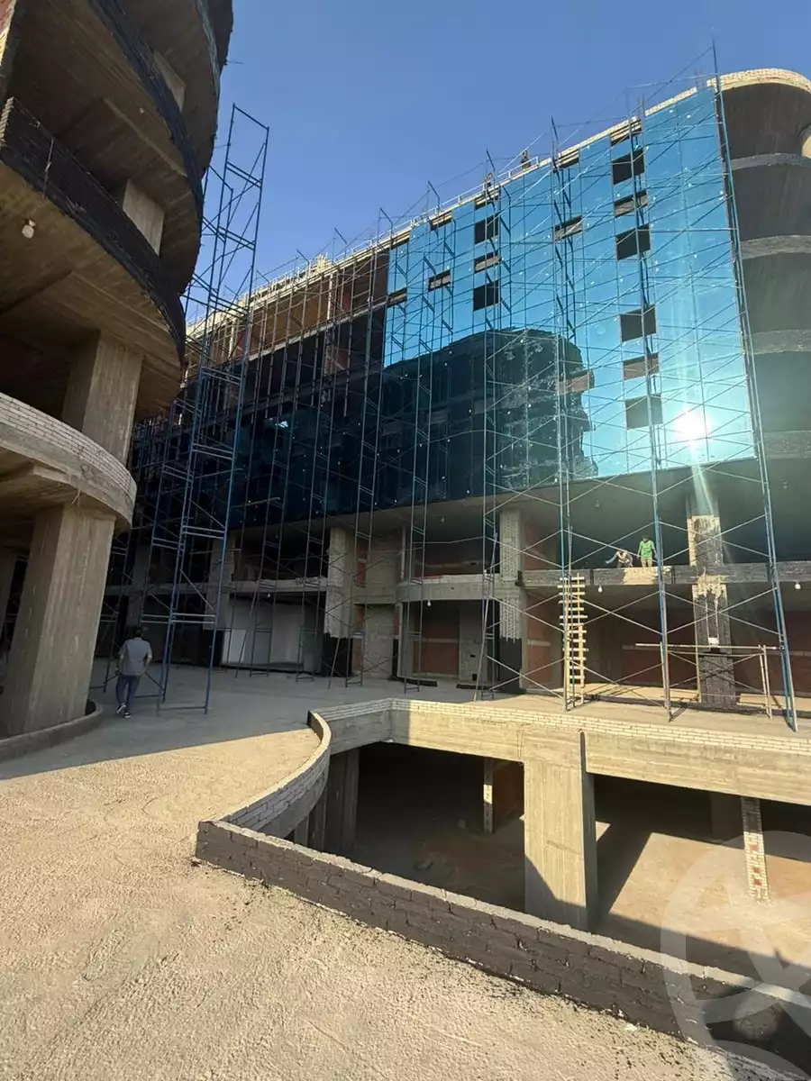 https://aqarmap.com.eg/en/listing/6587997-for-sale-cairo-el-sheikh-zayed-city-compounds-101-mall