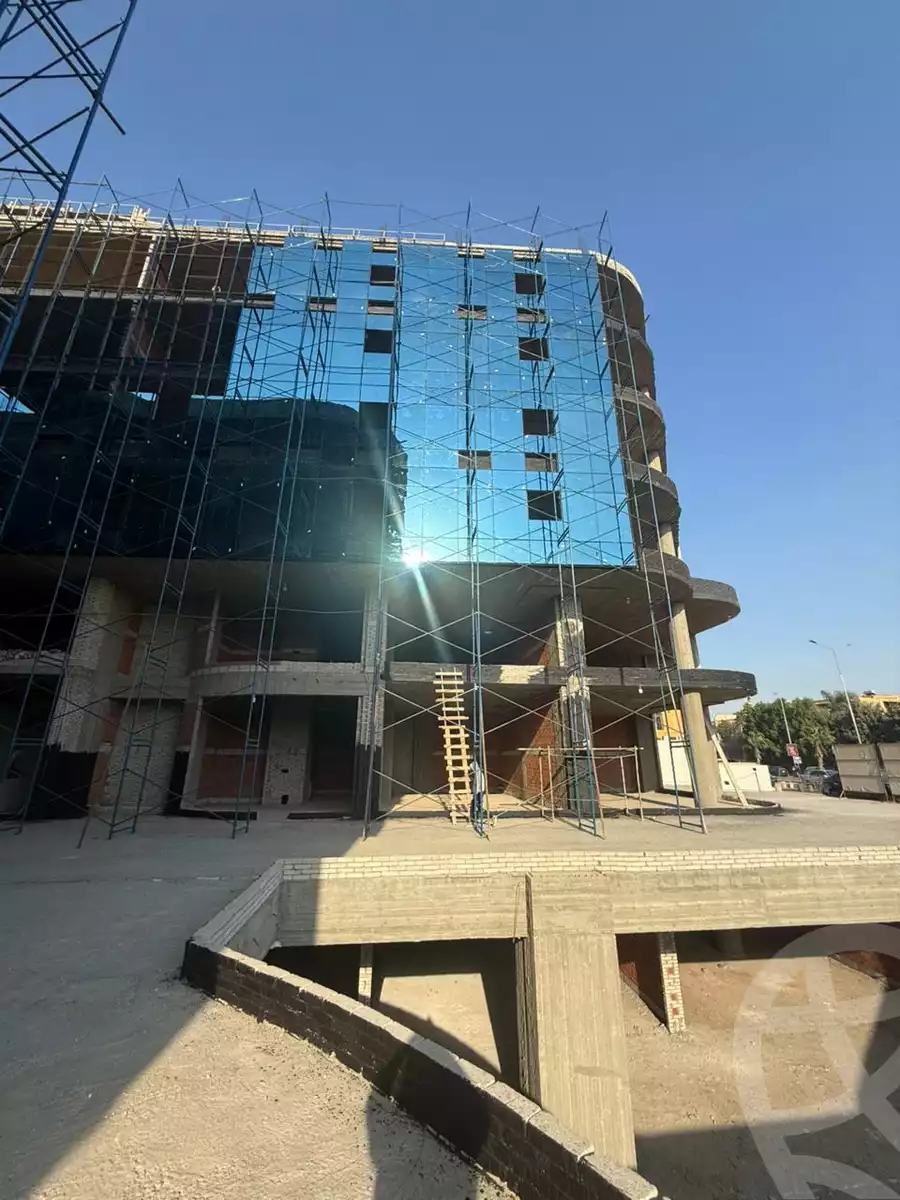 https://aqarmap.com.eg/en/listing/6588011-for-sale-cairo-el-sheikh-zayed-city-compounds-101-mall