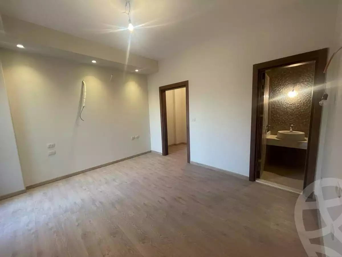 https://aqarmap.com.eg/ar/listing/6590374-for-sale-cairo-new-cairo-compounds-el-patio-oro