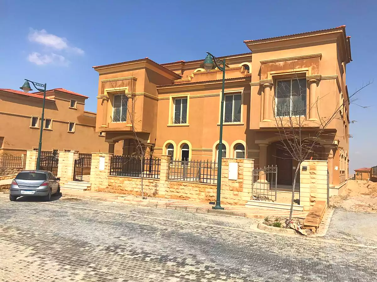 توين هاوس بـ٦ غرف نوم في رويال ميدوز الشيخ زايد، صورة ٩ من ١٥