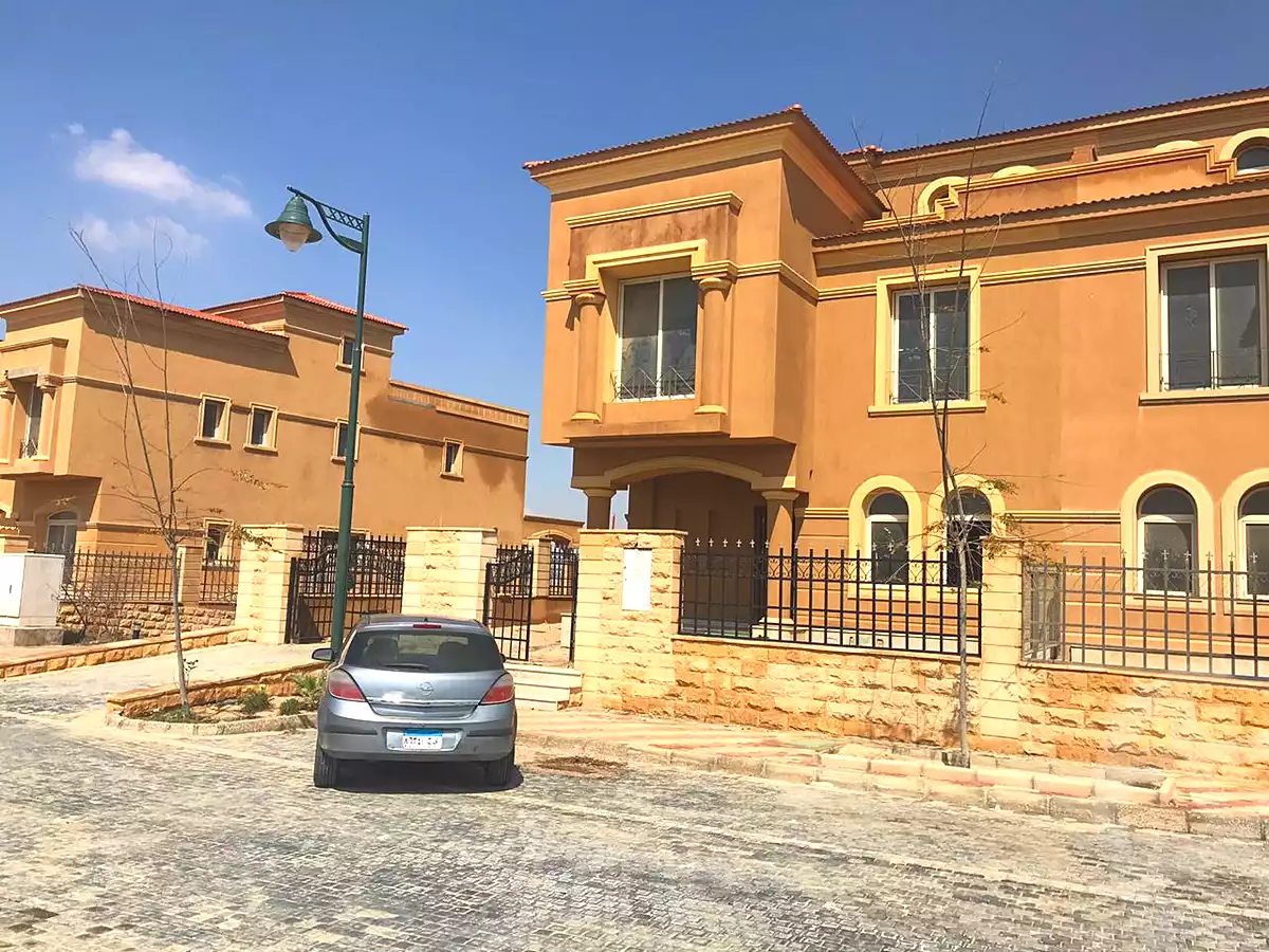توين هاوس بـ٦ غرف نوم في رويال ميدوز الشيخ زايد، صورة ١٤ من ١٥