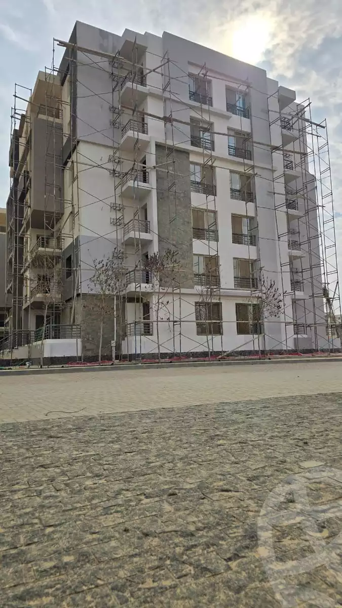 https://aqarmap.com.eg/en/listing/6592751-for-sale-cairo-el-sheikh-zayed-city-lshykh-zyd-ljdyd-west-view-residence-hdp