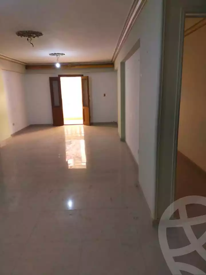 https://aqarmap.com.eg/en/listing/6593665-for-sale-alexandria-ganaklis-shr-mrtdy-bsh
