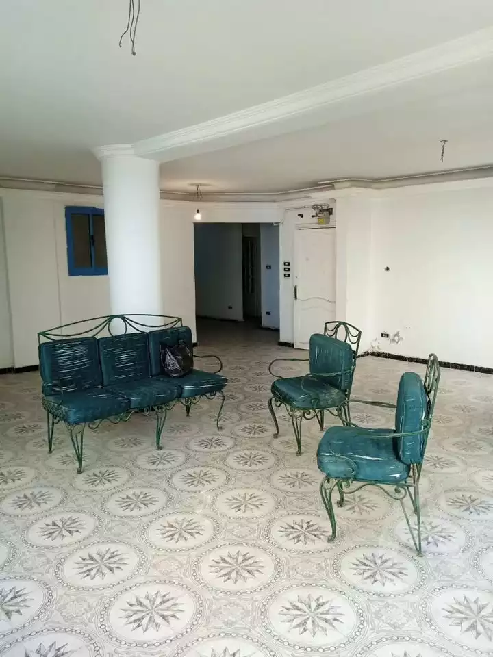 https://aqarmap.com.eg/ar/listing/6594612-for-sale-alexandria-el-asafra-l-sfr-bhry-edrees-st