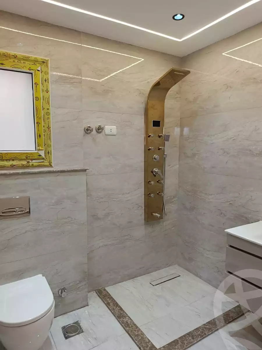 https://aqarmap.com.eg/ar/listing/6597128-for-sale-cairo-el-sheikh-zayed-city-compounds-el-khamayel