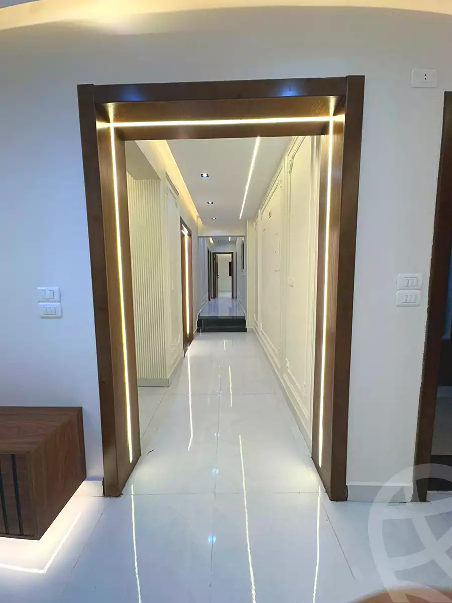 https://aqarmap.com.eg/ar/listing/6600496-for-sale-cairo-6th-of-october-el-ahyaa-neighborhood-1st-sixth-neighborhood