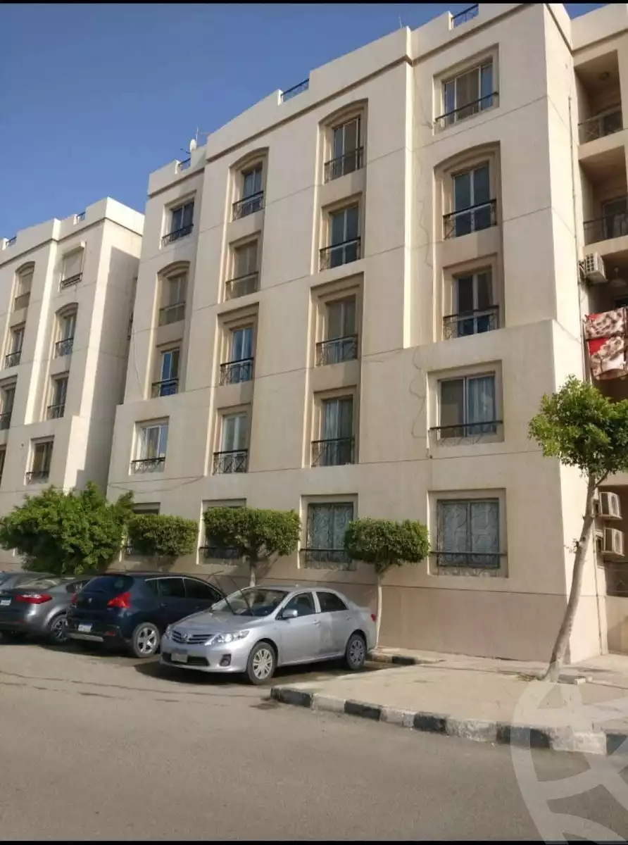 https://aqarmap.com.eg/en/listing/6601256-for-rent-cairo-new-cairo-lrhb-city-phase-2-saed-ibn-mouaaz-st