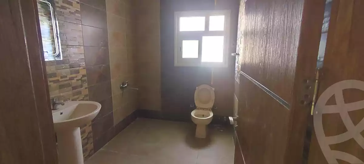 https://aqarmap.com.eg/ar/listing/6601444-for-rent-cairo-new-cairo-ganob-el-akadamiya-south-academy-a-zaid-ebn-haretha-st