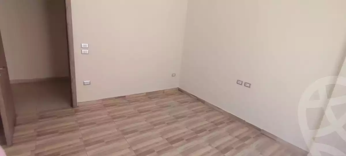 https://aqarmap.com.eg/ar/listing/6601444-for-rent-cairo-new-cairo-ganob-el-akadamiya-south-academy-a-zaid-ebn-haretha-st