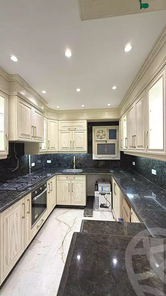 https://aqarmap.com.eg/en/listing/6602094-for-sale-cairo-new-cairo-compounds-mountain-view-hyde-park