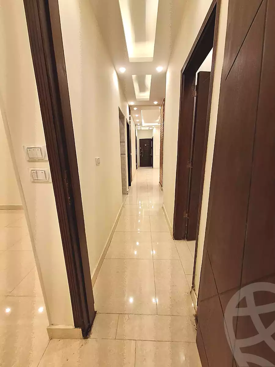 https://aqarmap.com.eg/ar/listing/6602484-for-sale-cairo-6th-of-october-el-ahyaa-neighborhood-3rd-al-hay-al-thalith-st