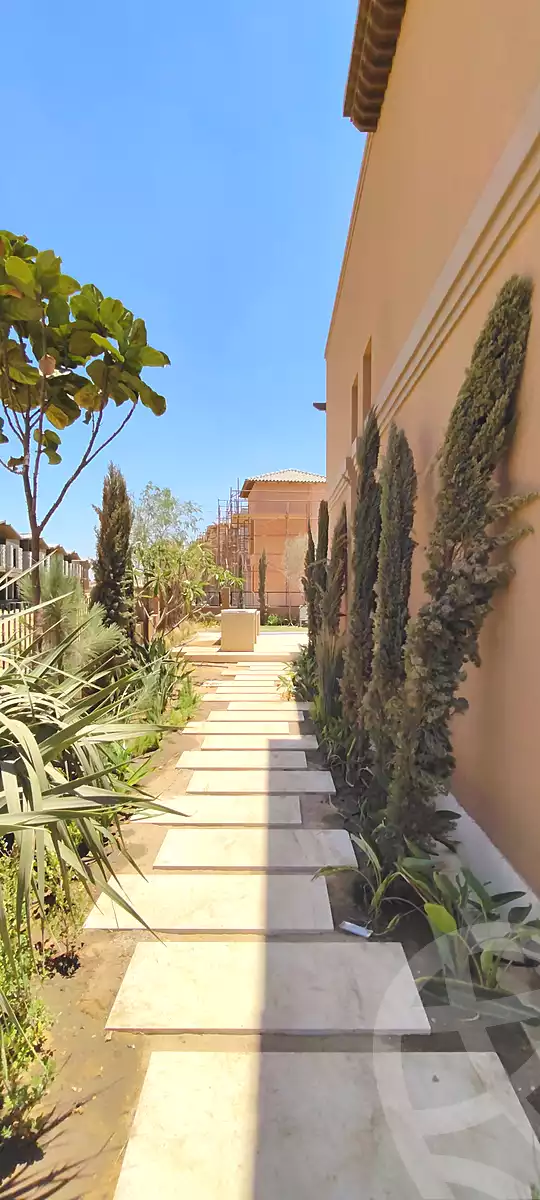 https://aqarmap.com.eg/ar/listing/6563828-for-sale-cairo-el-sheikh-zayed-city-compounds-kmbwnd-fyldj-wyst-dr-llttwyr