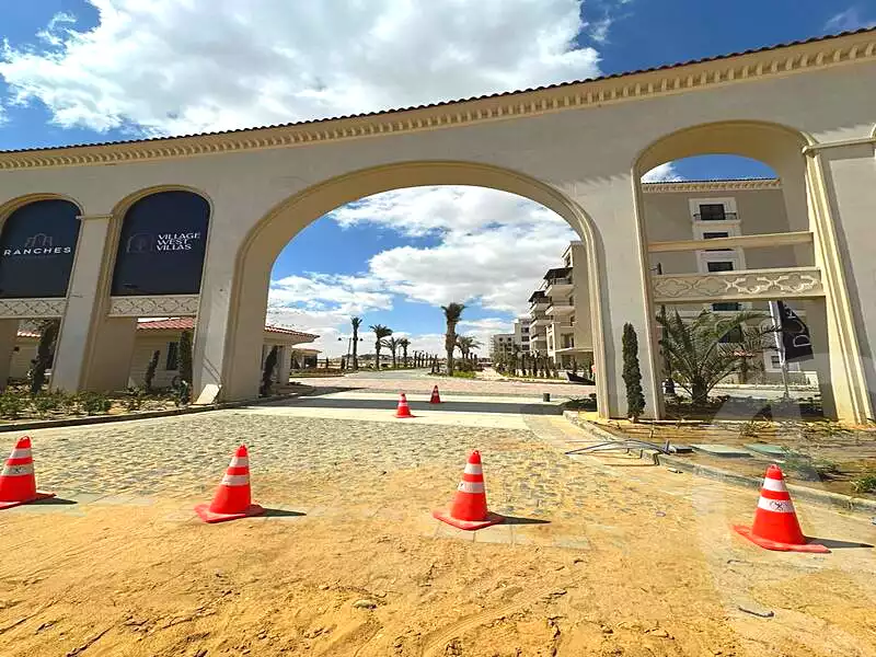 https://aqarmap.com.eg/ar/listing/6602906-for-rent-cairo-el-sheikh-zayed-city-compounds-kmbwnd-fyldj-wyst-dr-llttwyr