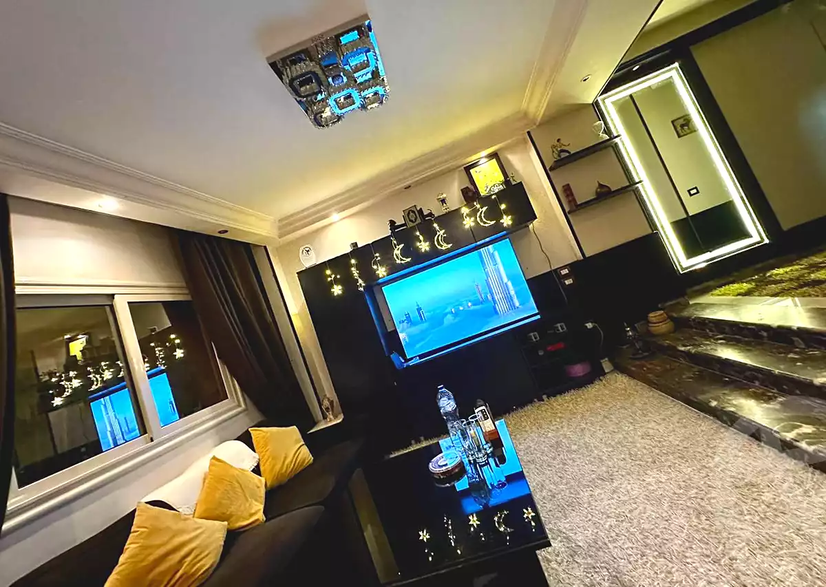 https://aqarmap.com.eg/ar/listing/6606149-for-rent-cairo-6th-of-october-el-ahyaa-neighborhood-2nd-divided-from-al-kafrawei-st