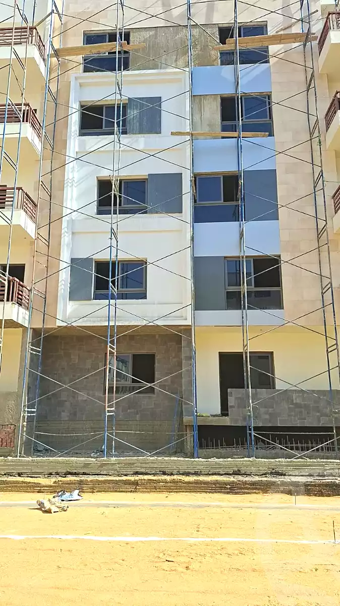 https://aqarmap.com.eg/en/listing/6607721-for-sale-cairo-new-cairo-compounds-dh-ykwn-2-ryzydns-styl-hwm