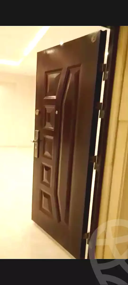 https://aqarmap.com.eg/ar/listing/6608875-for-sale-cairo-el-sheikh-zayed-city-el-hay-elthamen-area-1