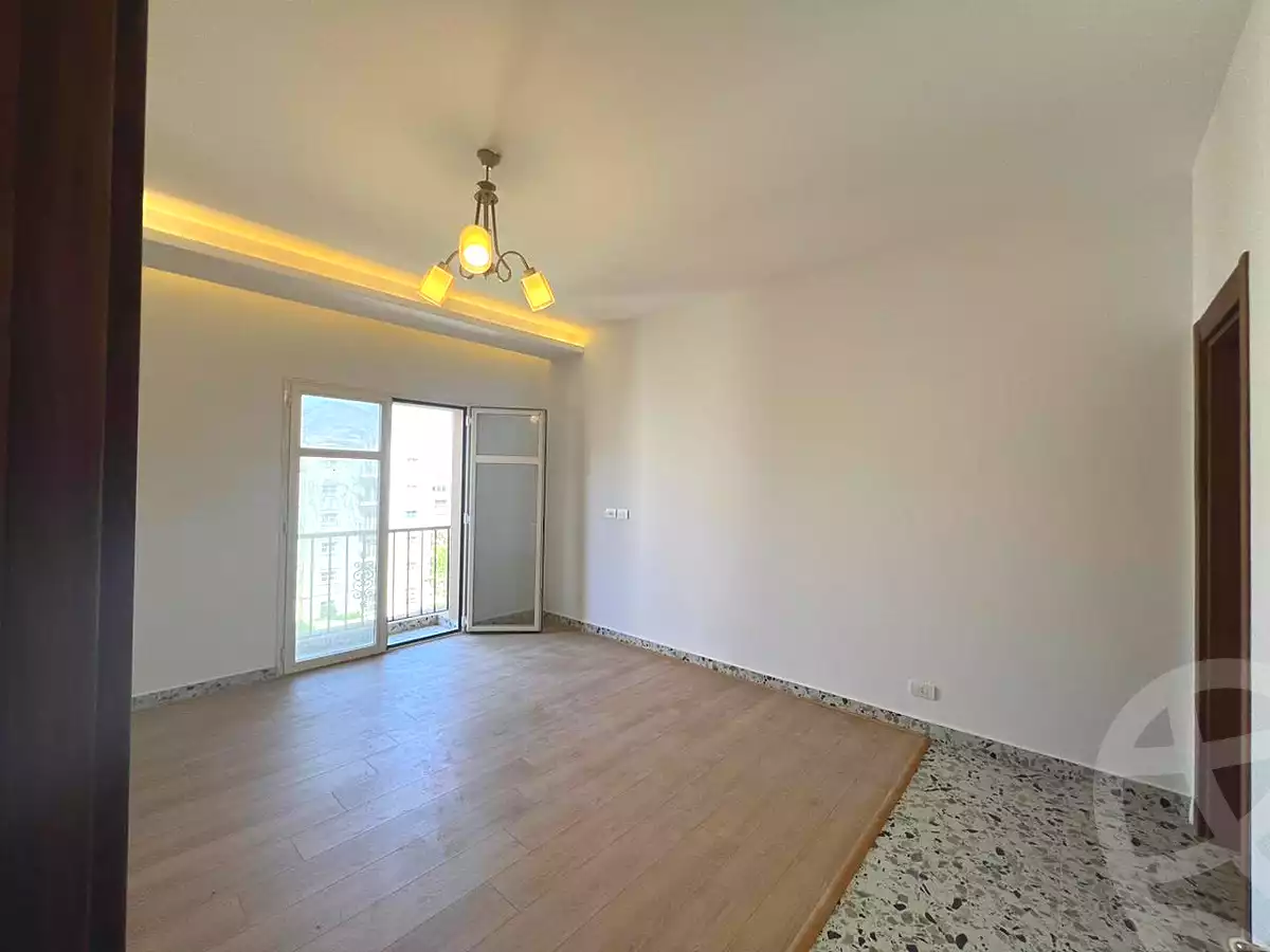 https://aqarmap.com.eg/en/listing/6610700-for-rent-cairo-new-cairo-compounds-hyde-park-centre-ville-hyde-park