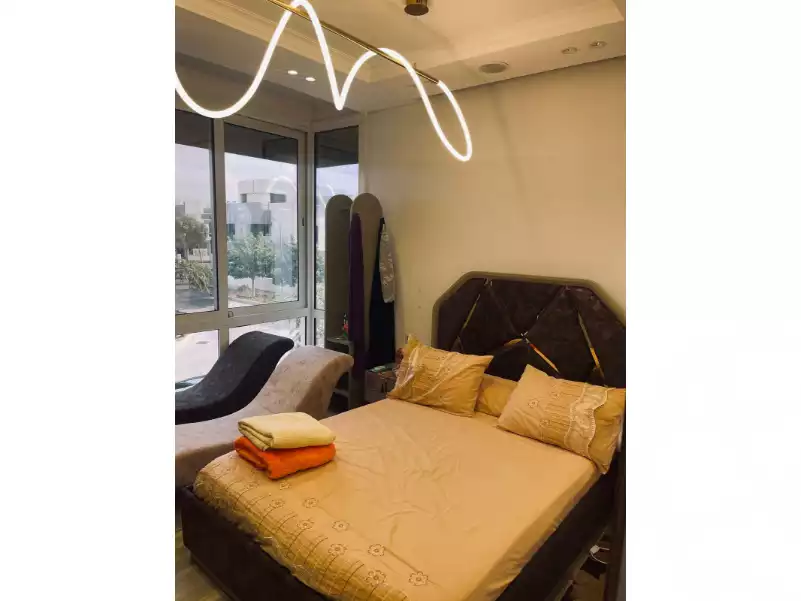 https://aqarmap.com.eg/en/listing/6611061-for-rent-cairo-new-cairo-compounds-hyde-park-centre-ville-hyde-park