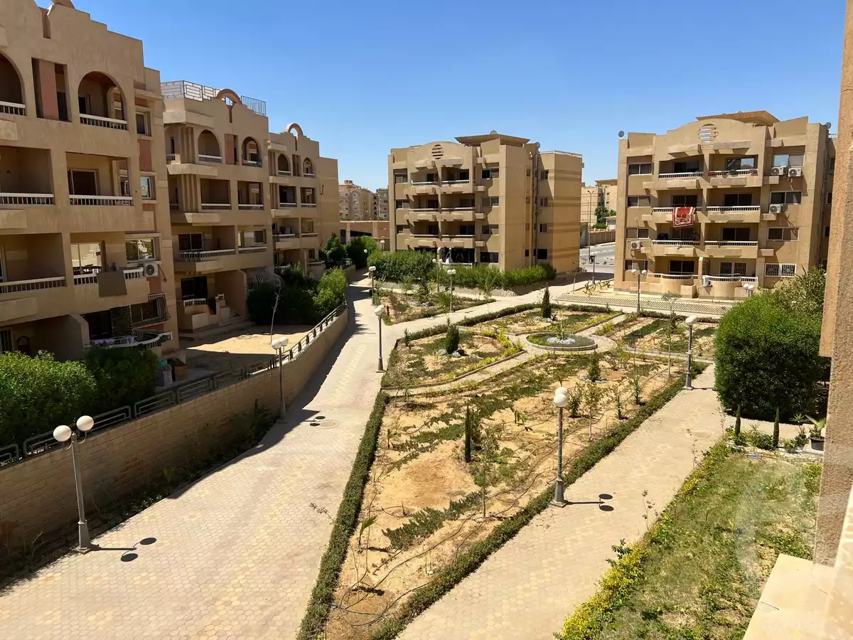 https://aqarmap.com.eg/en/listing/6617401-for-sale-cairo-el-sheikh-zayed-city-compounds-hadayek-el-mohandiseen