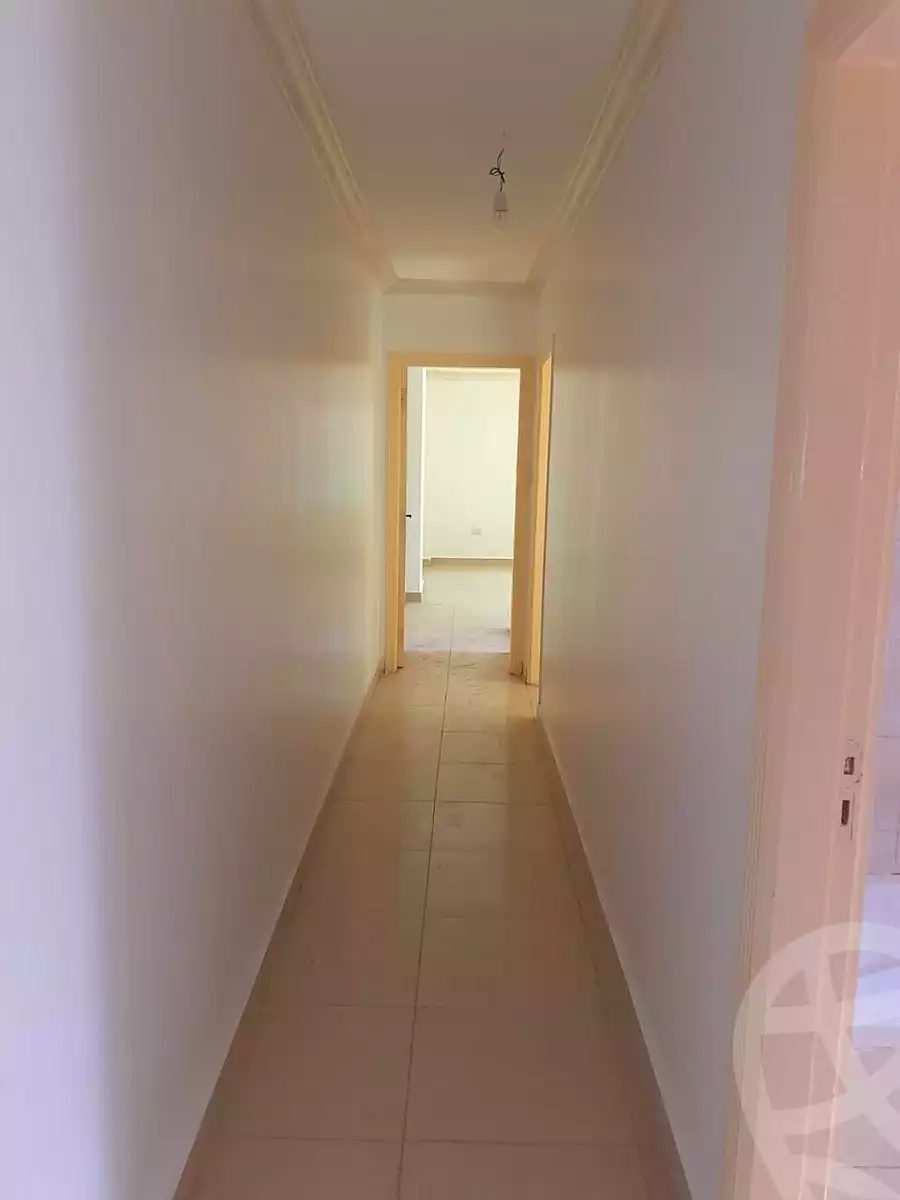 https://aqarmap.com.eg/ar/listing/6617498-for-sale-cairo-6th-of-october-el-hay-el-motamyz-el-motamayez-neighborhood-abd-el-moneim-riad-st