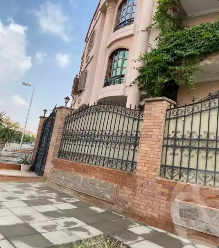 https://aqarmap.com.eg/ar/listing/6617647-for-sale-cairo-new-cairo-el-ahyaa-first-neighborhood