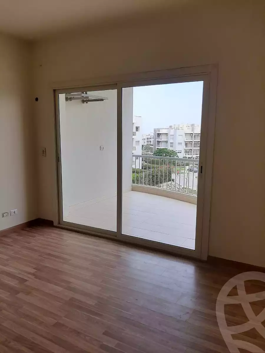 https://aqarmap.com.eg/en/listing/6618777-for-sale-cairo-el-sheikh-zayed-city-compounds-dh-drys