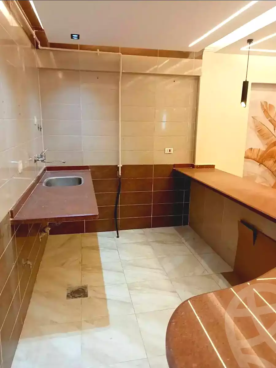 https://aqarmap.com.eg/en/listing/6619455-for-sale-alexandria-l-jmy-lbytsh-bianchiii-el-arbaeen-st