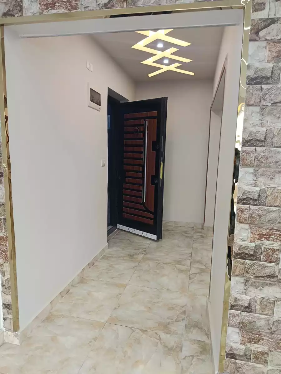 https://aqarmap.com.eg/ar/listing/6619605-for-sale-alexandria-miami-el-gaish-rd-st