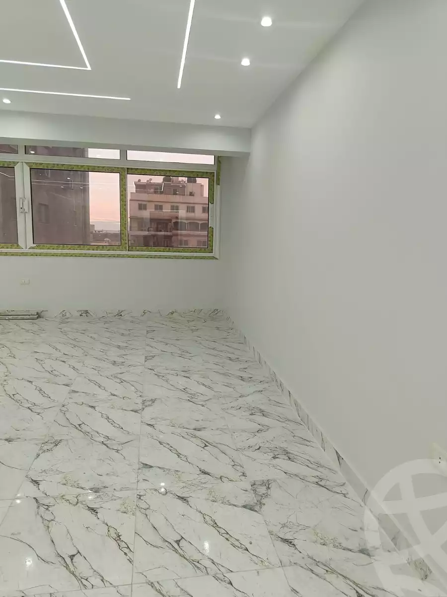 https://aqarmap.com.eg/ar/listing/6619650-for-sale-alexandria-miami-el-gaish-rd-st