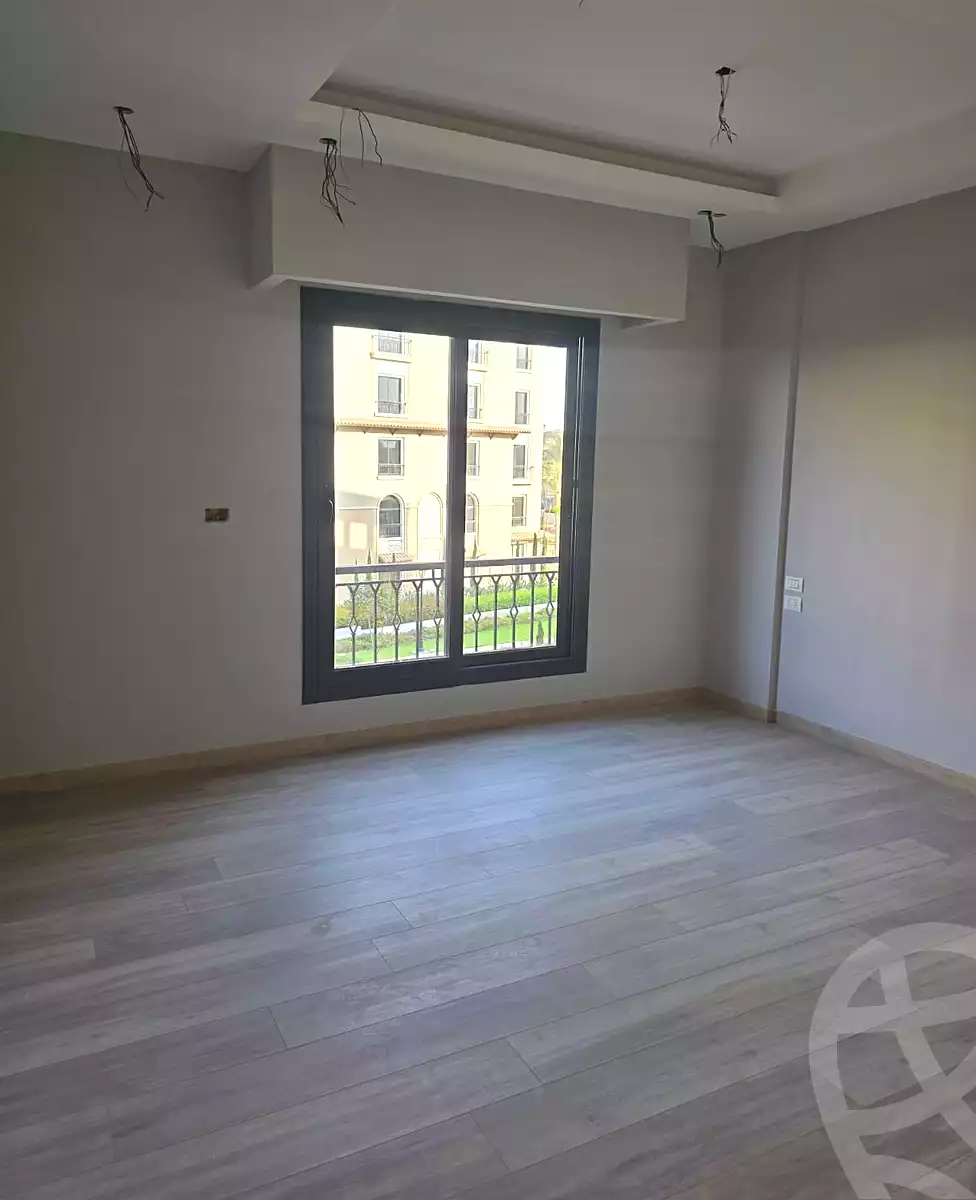 https://aqarmap.com.eg/en/listing/6620021-for-sale-cairo-el-sheikh-zayed-city-compounds-kmbwnd-fyldj-wyst-dr-llttwyr