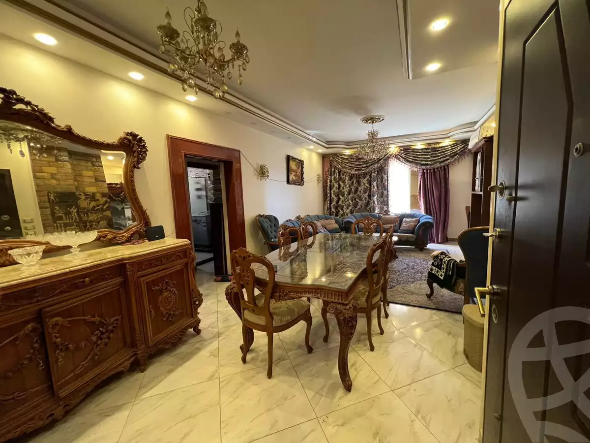 https://aqarmap.com.eg/ar/listing/6620063-for-sale-cairo-6th-of-october-el-ahyaa-neighborhood-3rd-al-hay-al-thalith-st