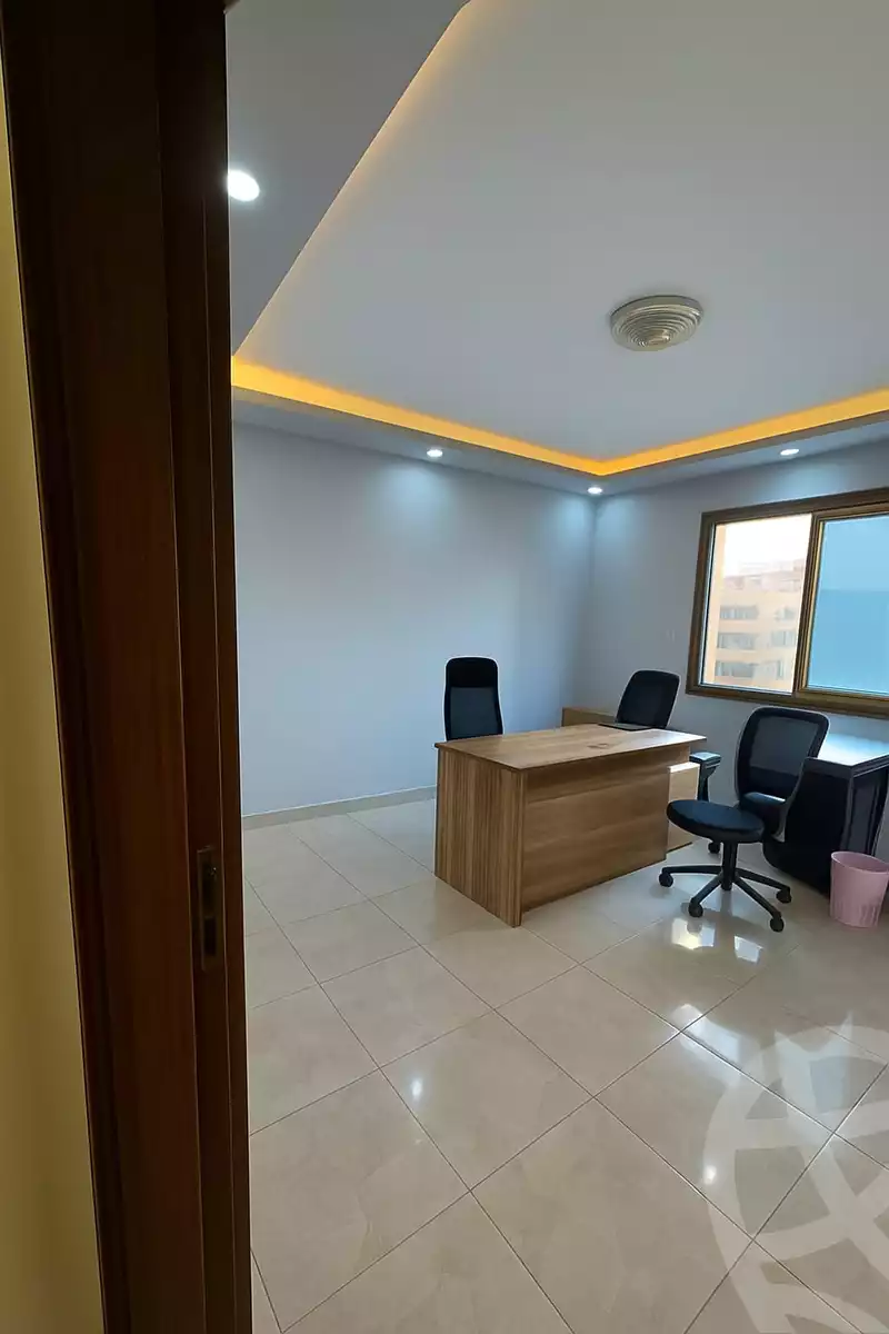 https://aqarmap.com.eg/ar/listing/6621068-for-rent-cairo-el-maadi-compounds-rayhanah-plaza