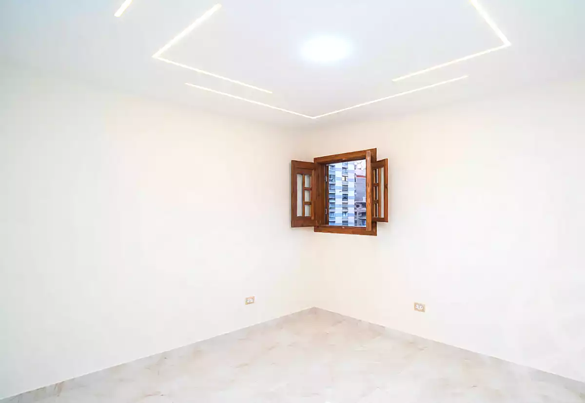 https://aqarmap.com.eg/en/listing/6621313-for-sale-alexandria-sydy-bshr-sydy-bshr-bhry-shr-mhmwd-l-yswy