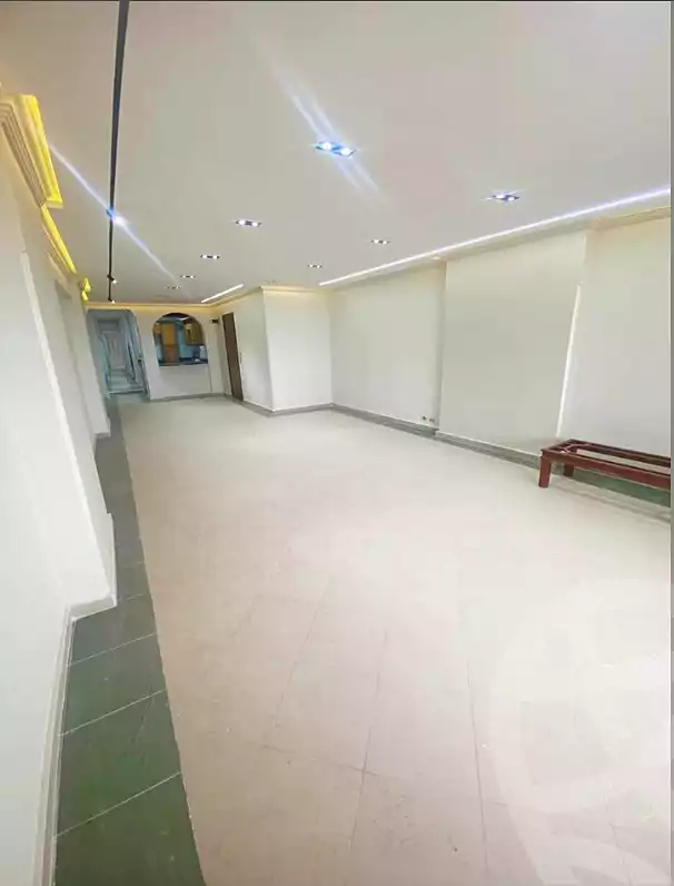 https://aqarmap.com.eg/ar/listing/6621412-for-sale-alexandria-el-asafra-l-sfr-bhry