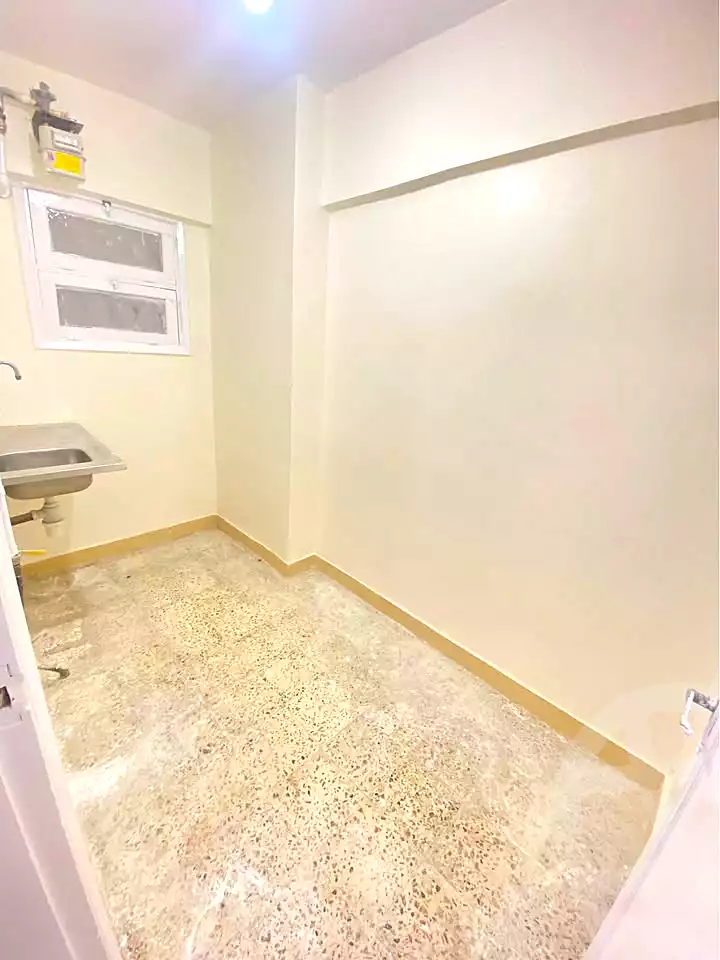 https://aqarmap.com.eg/ar/listing/6623011-for-sale-alexandria-sydy-bshr-sydy-bshr-qbly-faisal-city
